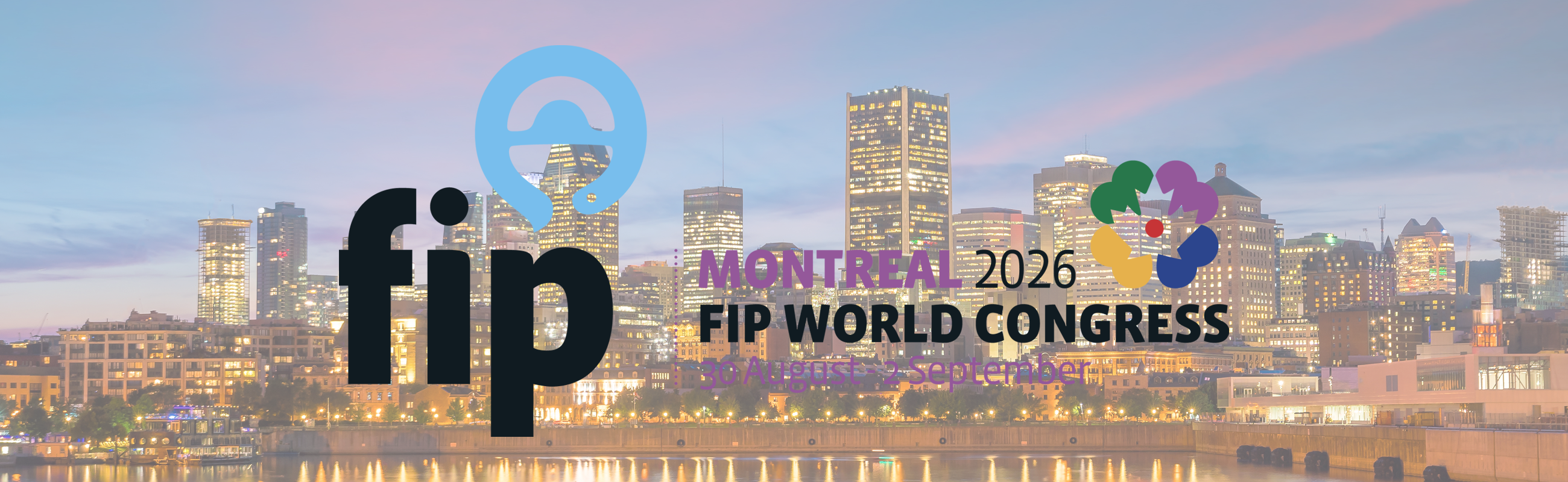 Image de la Ville de Montréal le soir avec le logo du Congrès de la FIP en avant-plan